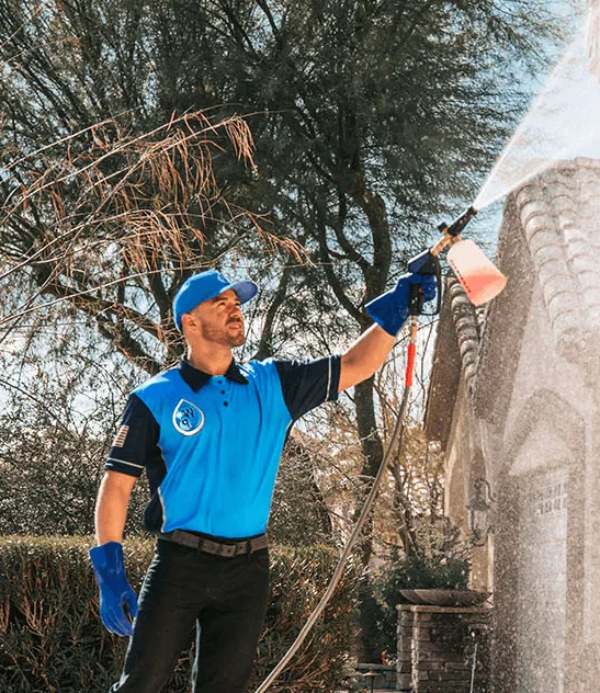 Wash Patrolman Washing a House in Sun City